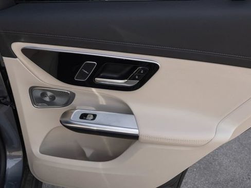 Used 2023 Mercedes-Benz GLC 300 4MATIC w/ Pinnacle Trim Package image 18