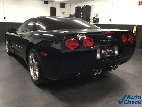Used 2002 Chevrolet Corvette Coupe w/ Preferred Equipment Group2 image 8