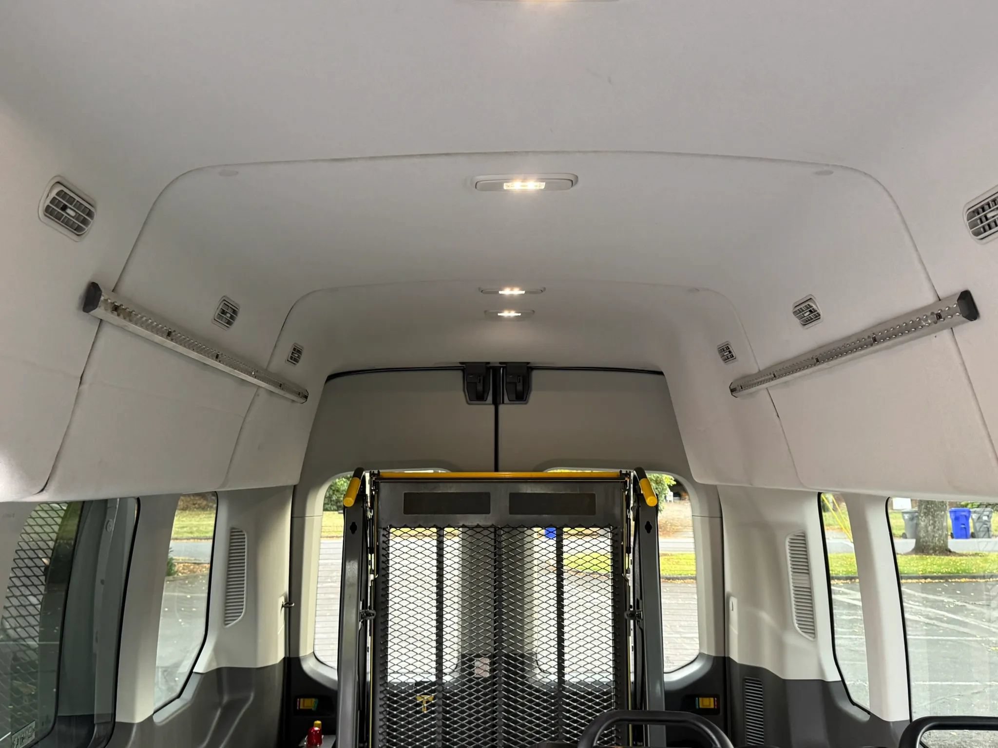 Used 2023 Ford Transit 350 XL RWD image 31