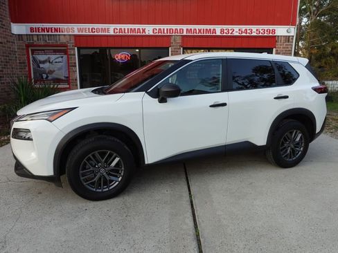 Used 2021 Nissan Rogue S FWD image 1