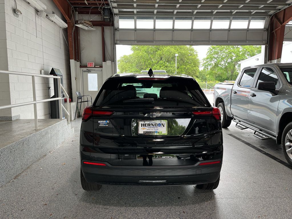 New 2027 Chevrolet Bolt LT w/ Comfort Package FWD image 7