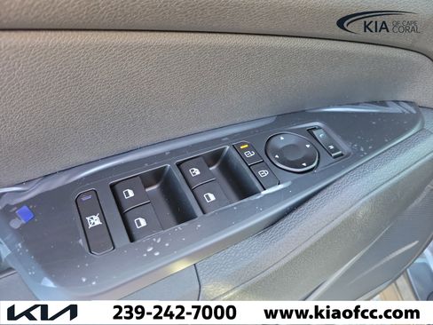 New 2026 Kia Sportage LX FWD image 21