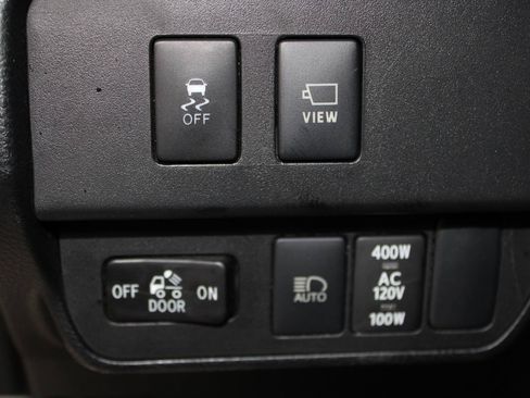 Used 2023 Toyota Tacoma TRD Sport w/ TRD Premium Sport Package AWD/4WD image 15