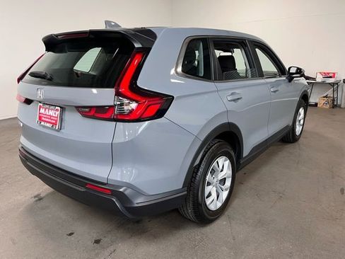 Used 2023 Honda CR-V LX image 4