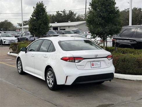 Certified 2025 Toyota Corolla LE image 5