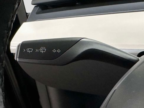 Used 2024 Tesla Model Y Performance AWD/4WD image 29