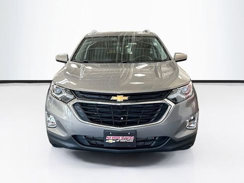Used 2019 Chevrolet Equinox LT w/ Sun & Navigation Package image 4