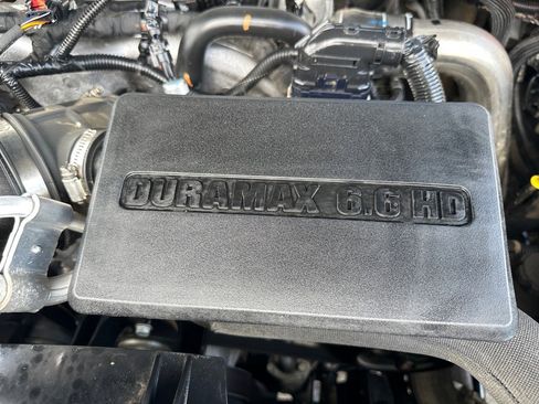 Used 2024 Chevrolet Silverado 2500 LT image 17