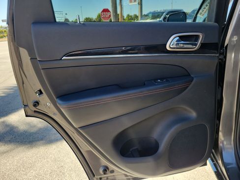 Used 2016 Jeep Grand Cherokee Limited 75th Anniversary image 26