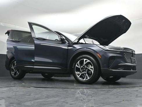 Used 2024 Lincoln Nautilus Premier w/ Equipment Group 102A image 55