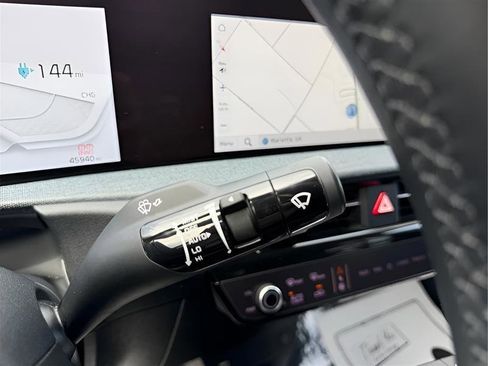 Used 2022 Kia EV6 Wind RWD image 59