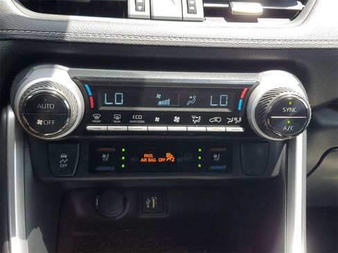 Used 2023 Toyota RAV4 Limited image 28