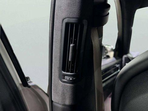 Used 2022 Porsche Cayenne Turbo GT image 40