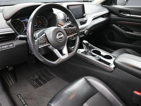 Used 2023 Nissan Altima 2.5 SR FWD image 5