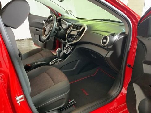 Used 2018 Chevrolet Sonic LT w/ Convenience Package FWD image 26