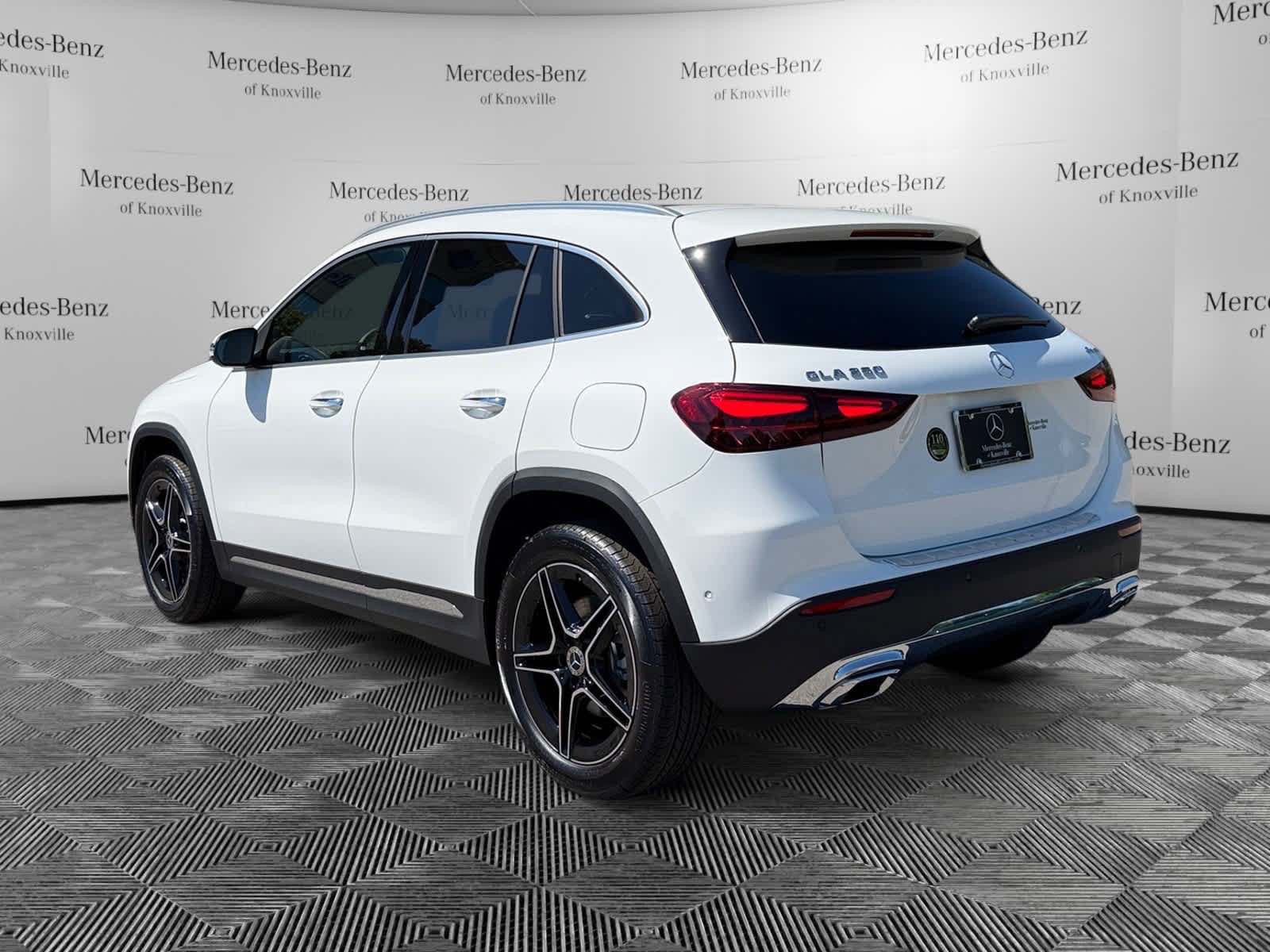 Used 2026 Mercedes-Benz GLA 250 4MATIC image 3