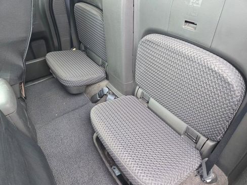 Used 2012 Nissan Frontier SV w/ SV Premium Utility Pkg image 17