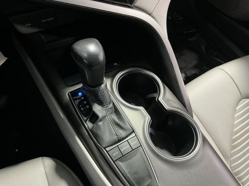 Used 2022 Toyota Camry SE FWD image 22