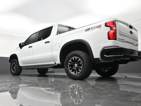 Used 2024 Chevrolet Silverado 1500 ZR2 w/ Technology Package AWD/4WD image 22