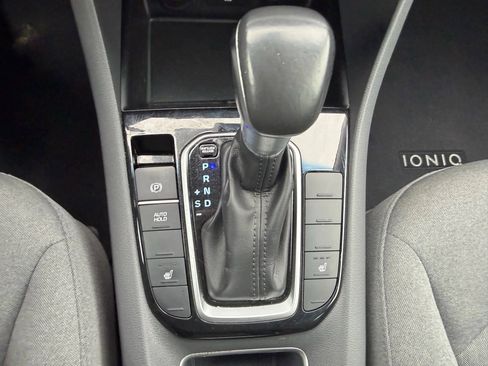 Used 2022 Hyundai Ioniq SE image 26