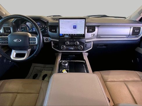 Used 2022 Ford Expedition XLT RWD image 15