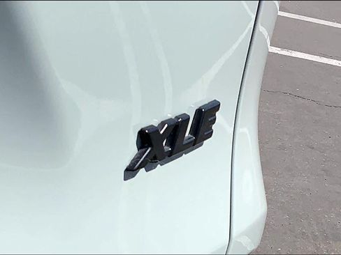 Used 2022 Toyota RAV4 XLE Premium FWD image 9