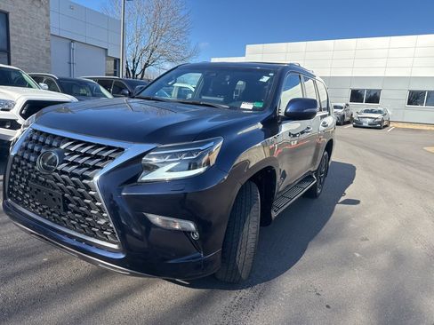 Used 2023 Lexus GX 460 Premium image 3