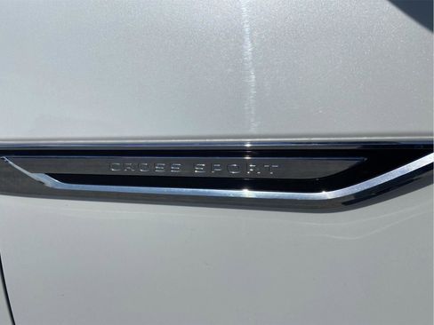 Used 2022 Volkswagen Atlas Cross Sport SEL Premium R-Line image 45