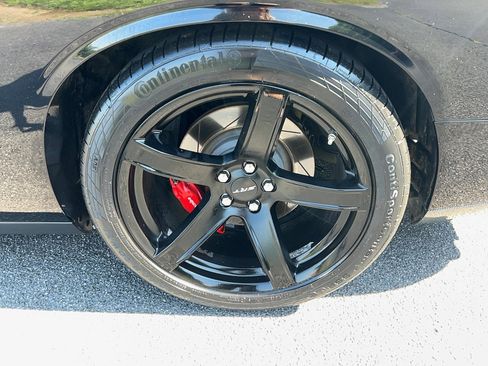Used 2017 Dodge Challenger SRT Hellcat RWD image 10