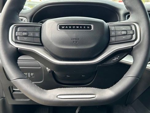 Used 2025 Jeep Wagoneer L 4WD image 25