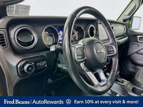 Used 2022 Jeep Wrangler Unlimited Sahara w/ Cold Weather Group AWD/4WD image 10