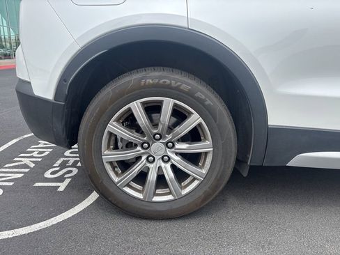 Used 2019 Cadillac XT4 Premium Luxury image 11