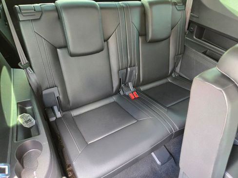 Used 2018 Volkswagen Atlas SE FWD image 12