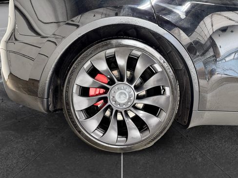 Used 2023 Tesla Model Y Performance AWD/4WD image 34