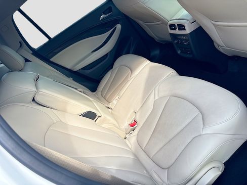 Used 2019 Buick Envision Essence image 23