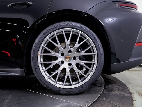 New 2025 Porsche Panamera 4 image 23