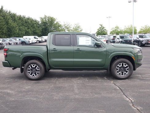 New 2026 Nissan Frontier SV w/ SV Convenience Package AWD/4WD image 4