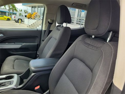Used 2018 Chevrolet Colorado LT w/ LT Convenience Package image 16