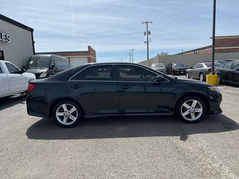 Used 2014 Toyota Camry SE FWD image 5