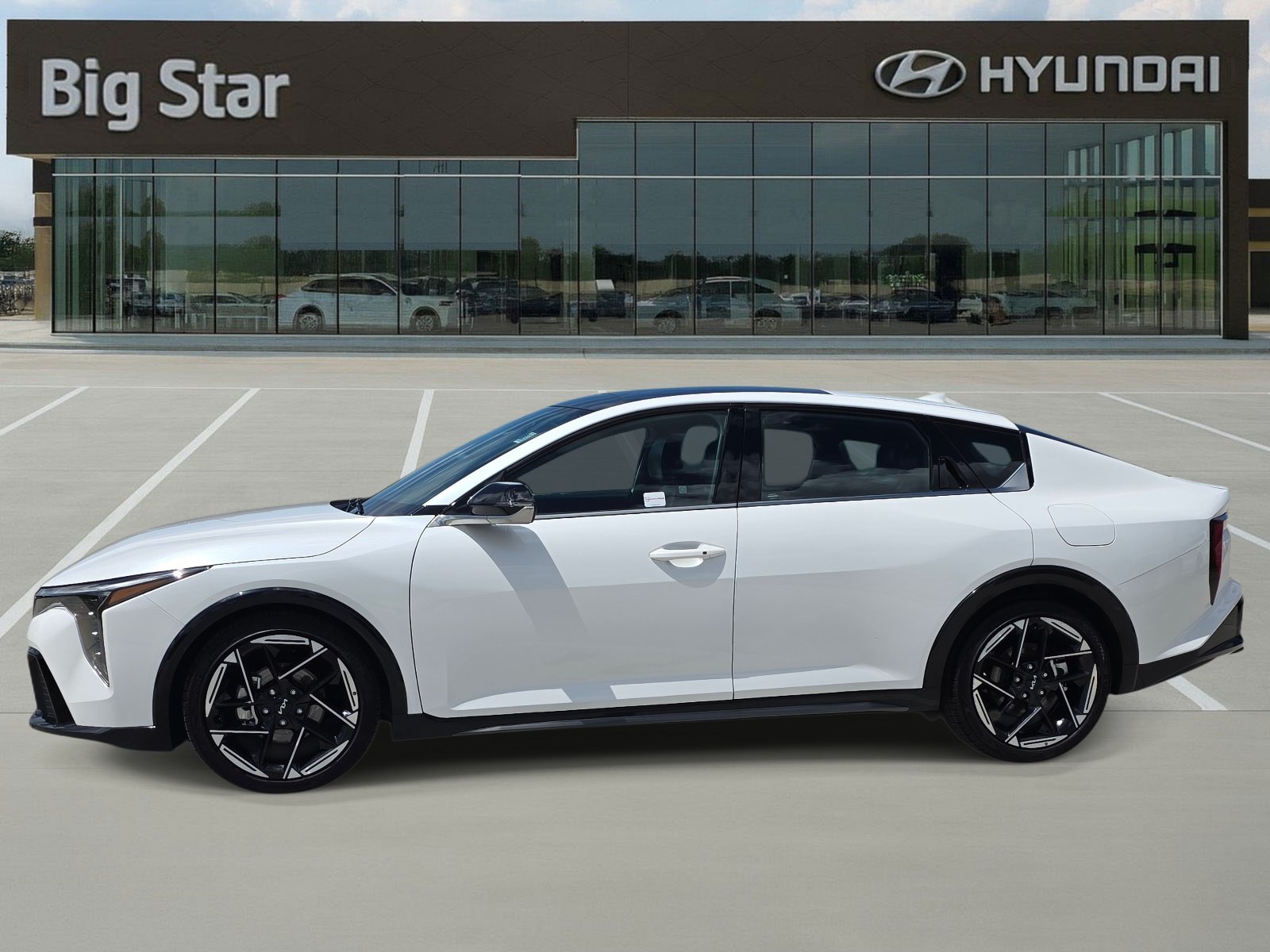 Used 2025 Kia K4 GT-Line Turbo w/ GT-Line Premium Package FWD image 2