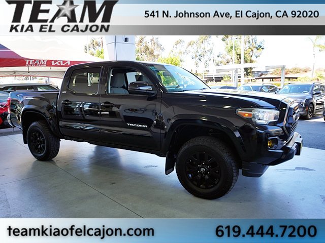 Used 2017 Toyota Tacoma SR5 w/ Tow Package AWD/4WD image 11