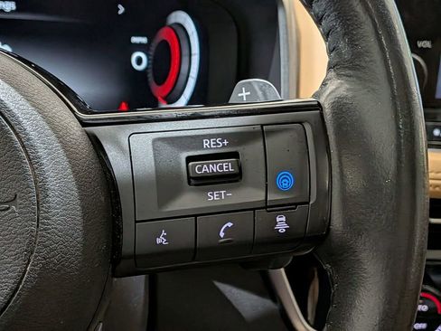 Used 2023 Nissan Rogue Platinum w/ Platinum Premium Package image 17