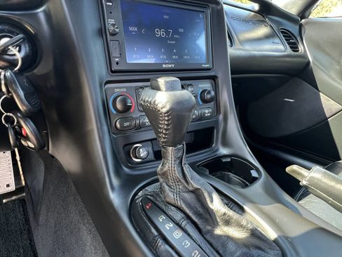 Used 2001 Chevrolet Corvette Coupe w/ Preferred Equipment Group2 image 30