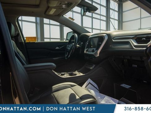 Used 2021 GMC Acadia SLT w/ Elevation Edition FWD image 14