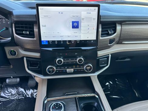 Used 2023 Ford Expedition Limited AWD/4WD image 28
