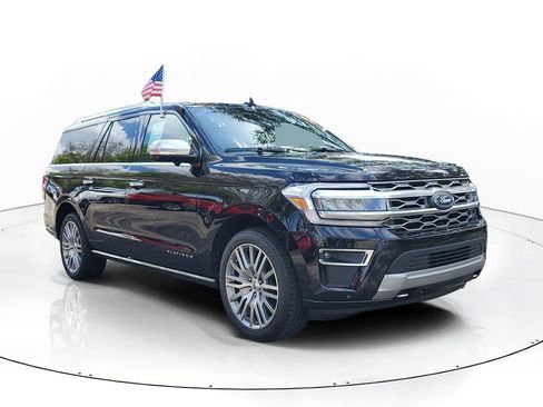 Used 2023 Ford Expedition Max Platinum image 3