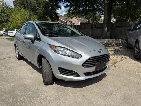 Used 2019 Ford Fiesta S FWD image 4
