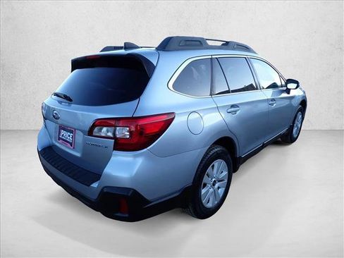 Used 2019 Subaru Outback 2.5i Premium image 4