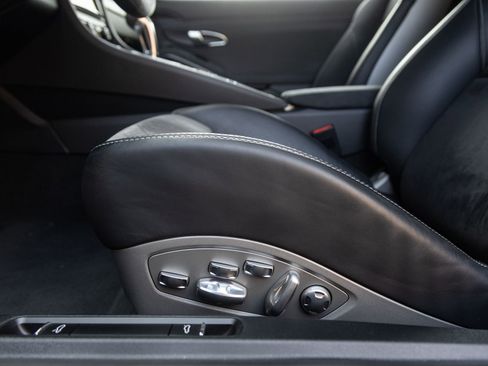 Certified 2015 Porsche 911 GT3 image 21