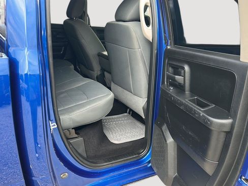 Used 2019 RAM 1500 Express w/ Express Value Package AWD/4WD image 20